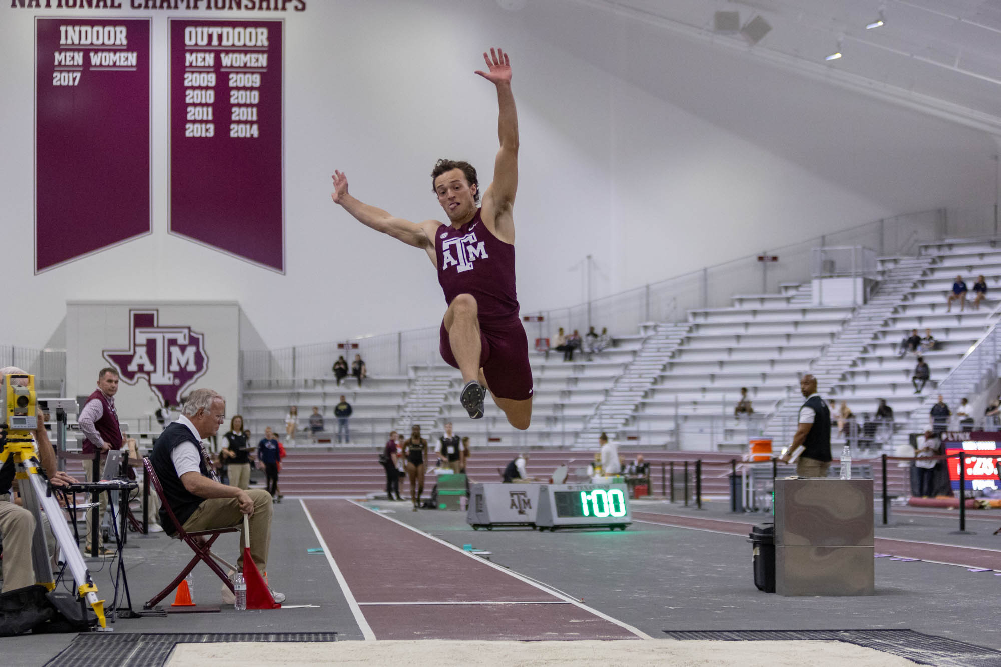 GALLERY: Indoor Track & Field Charlie Thomas Invitational