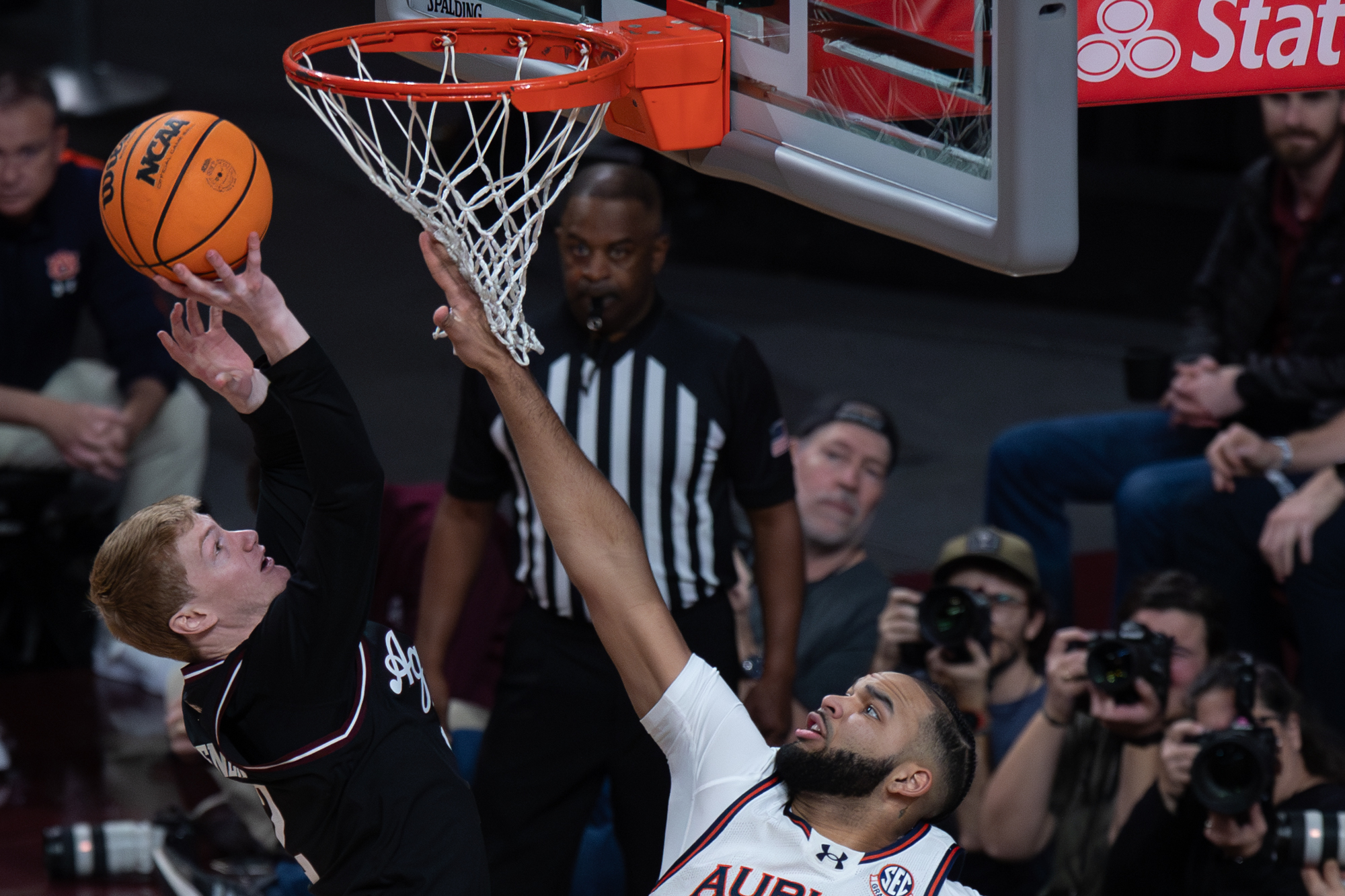 GALLERY: Men's Basketball vs. Auburn