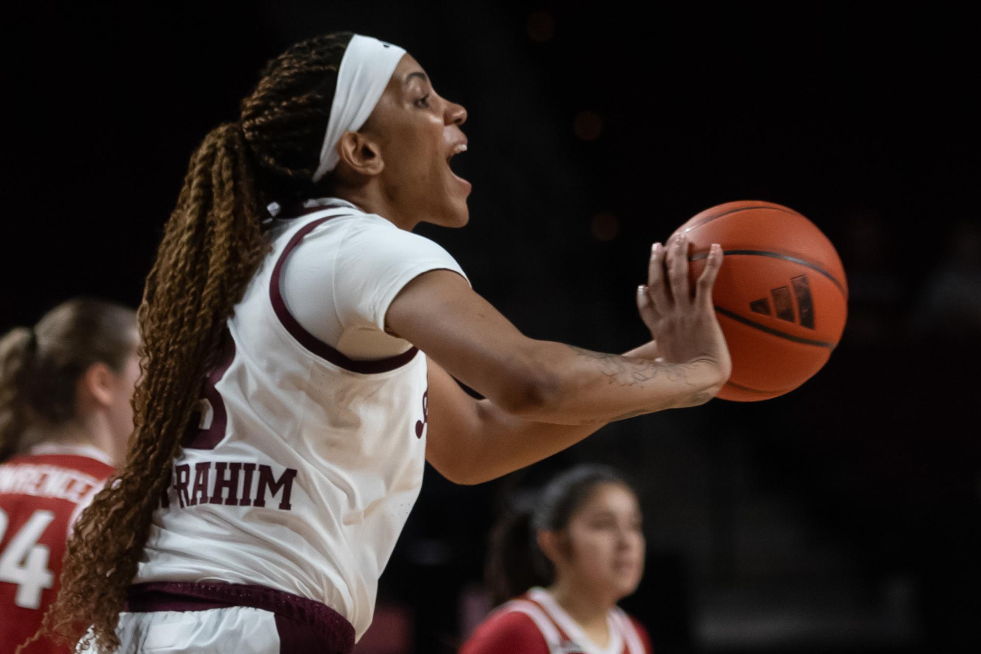 GALLERY: Women's Basketball vs. Arkansas