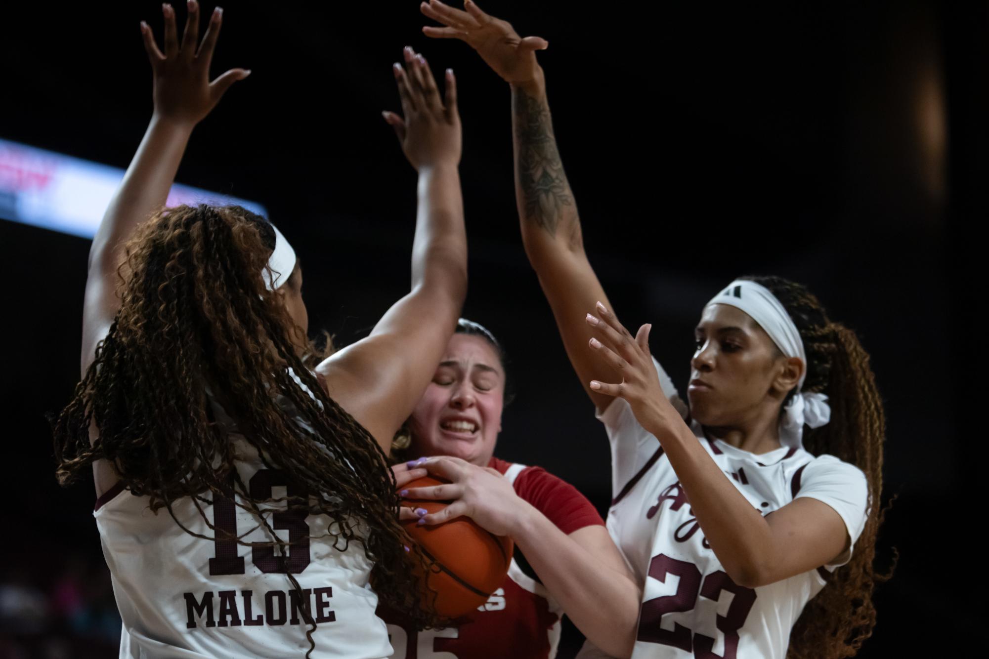 GALLERY: Women's Basketball vs. Arkansas