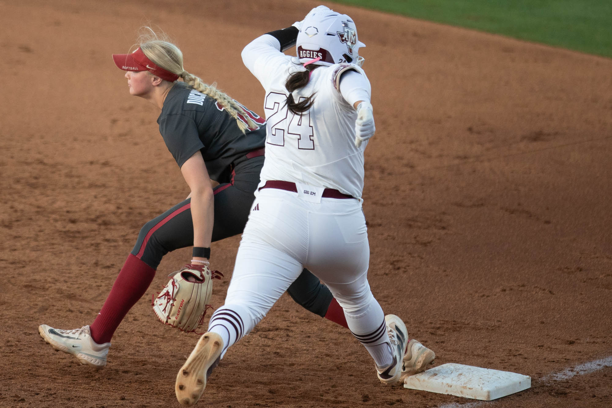 GALLERY: Softball vs. Alabama