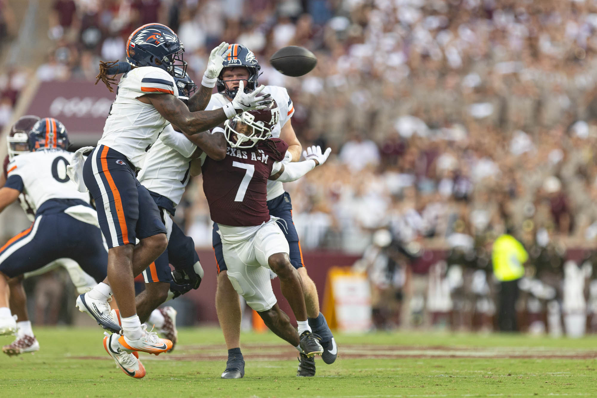 GALLERY: Football vs. UTSA