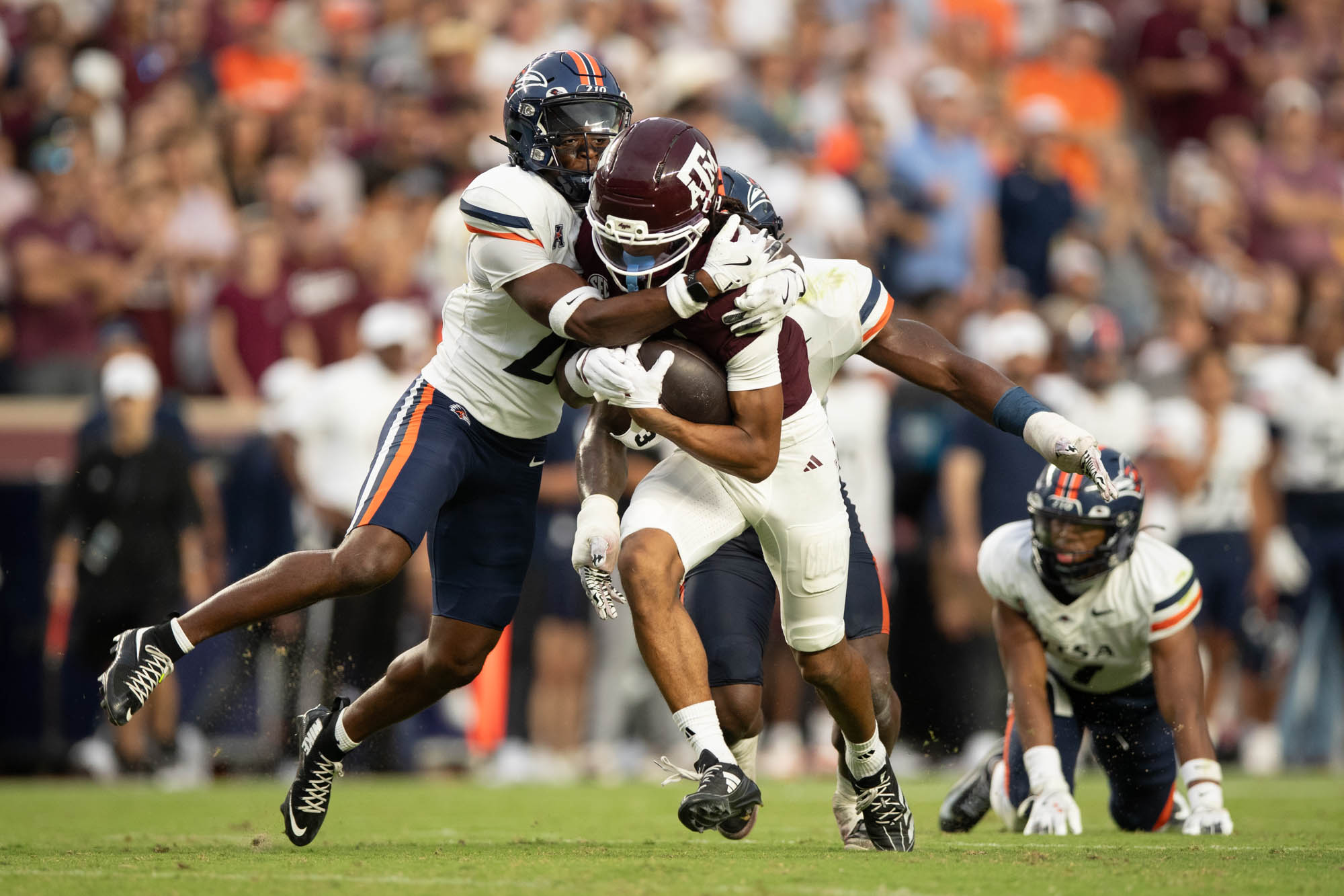 GALLERY: Football vs. UTSA