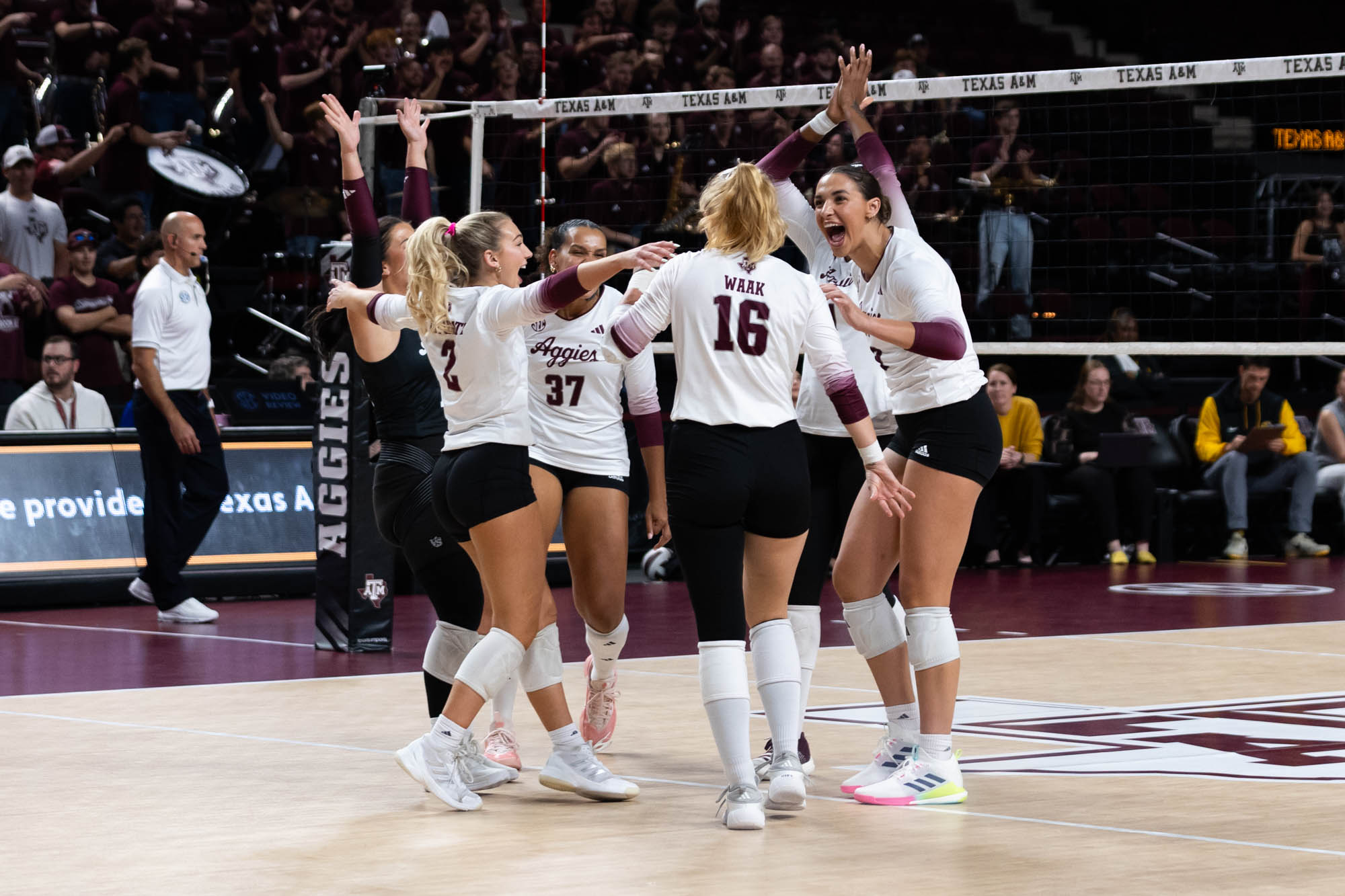 GALLERY: Volleyball vs. Missouri