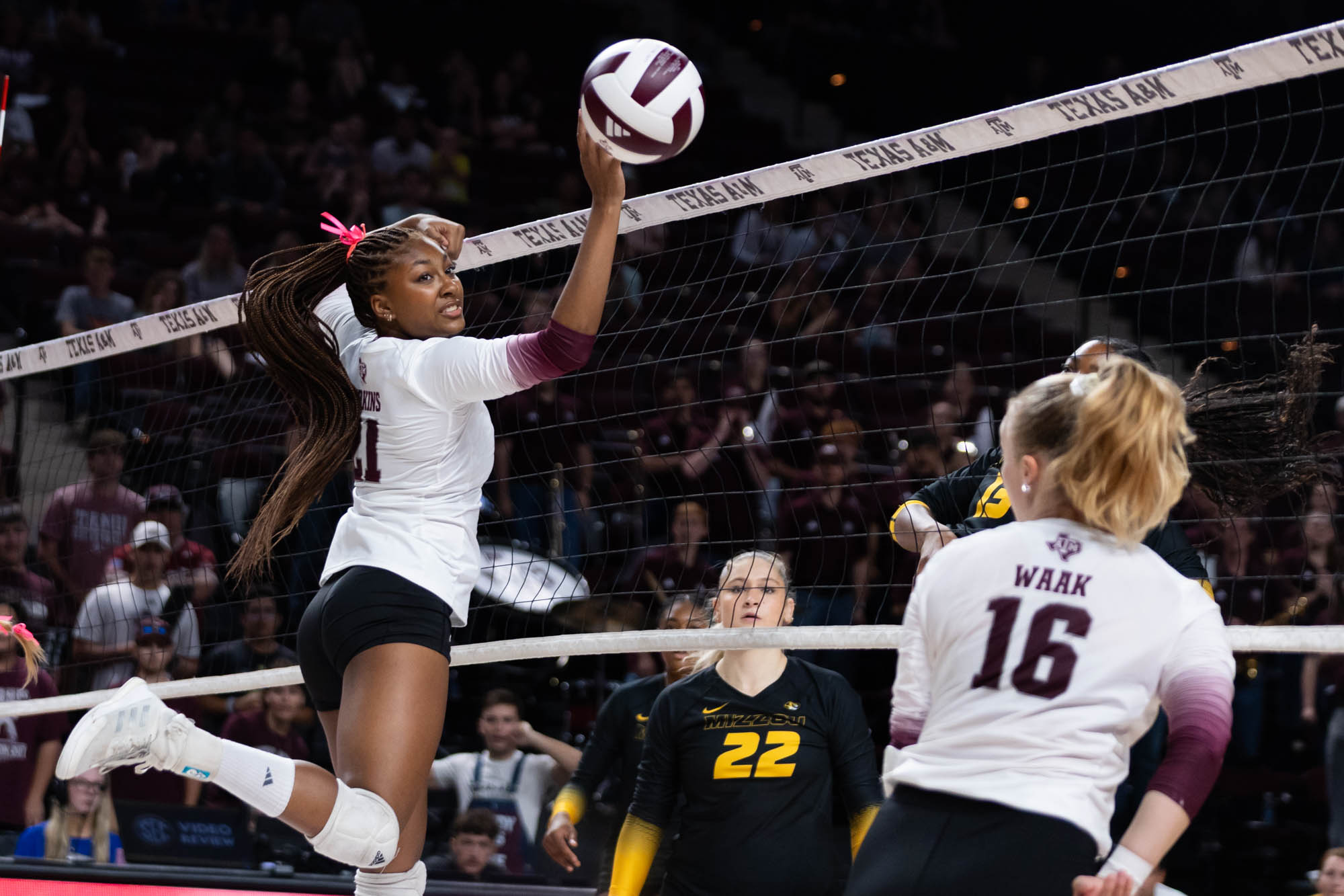 GALLERY: Volleyball vs. Missouri