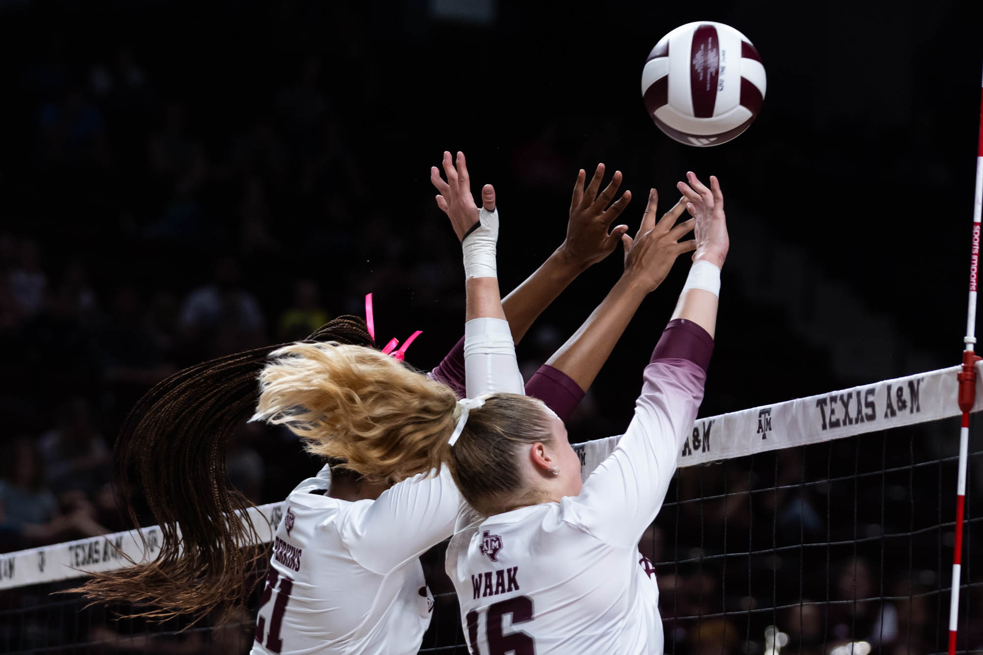GALLERY: Volleyball vs. Missouri