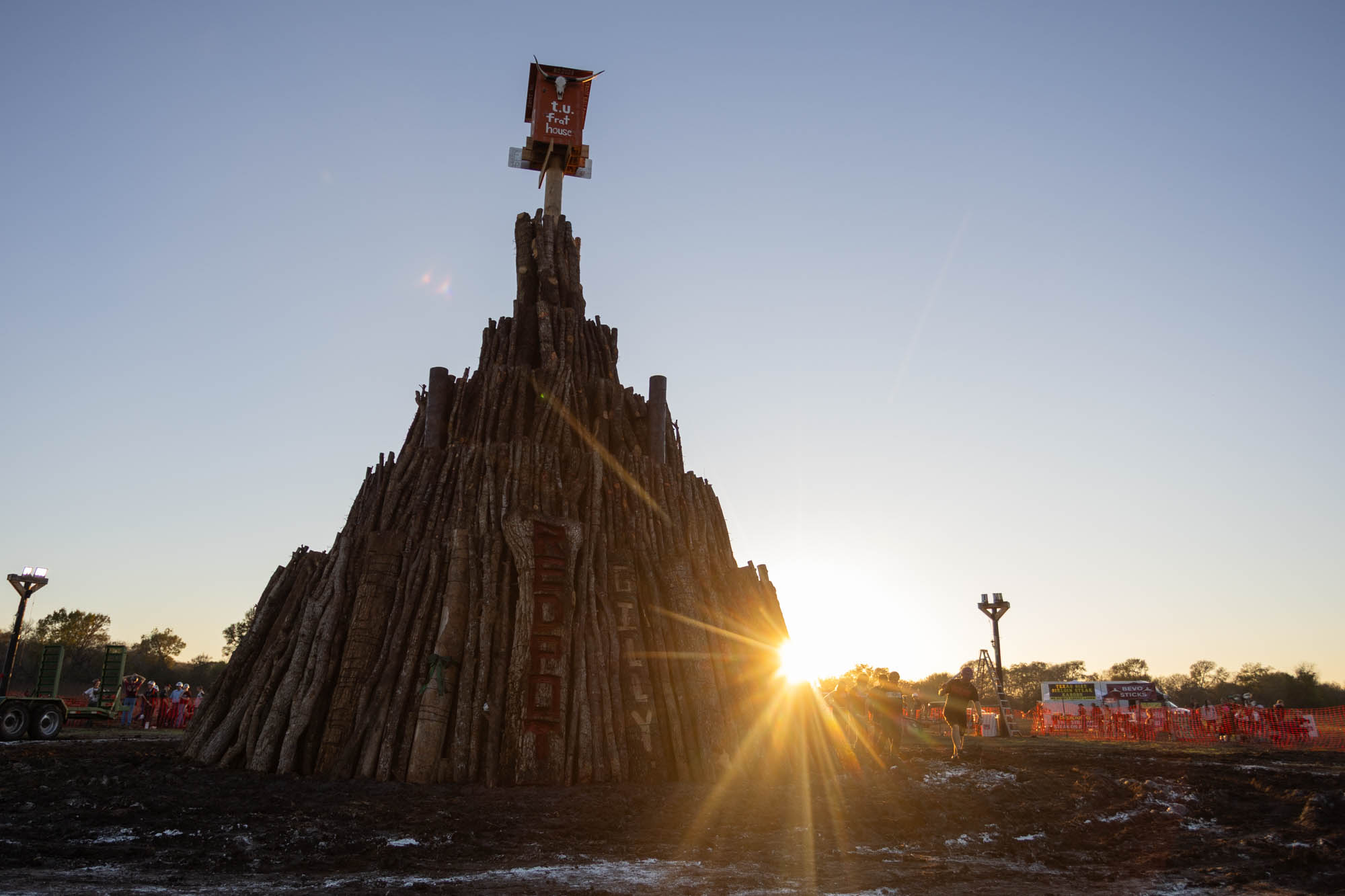 GALLERY: 2025 Student Bonfire
