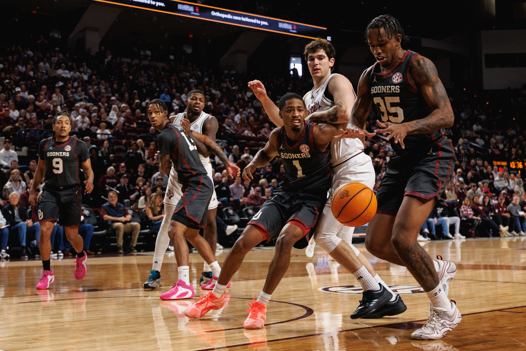 GALLERY: Basketball vs. Oklahoma