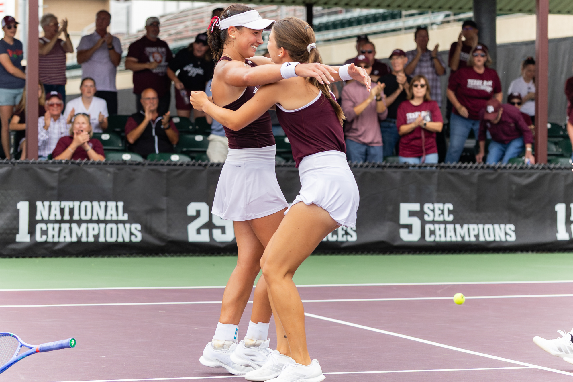 GALLERY: Women's Tennis vs. USC in the NCAA Super Regional Championship
